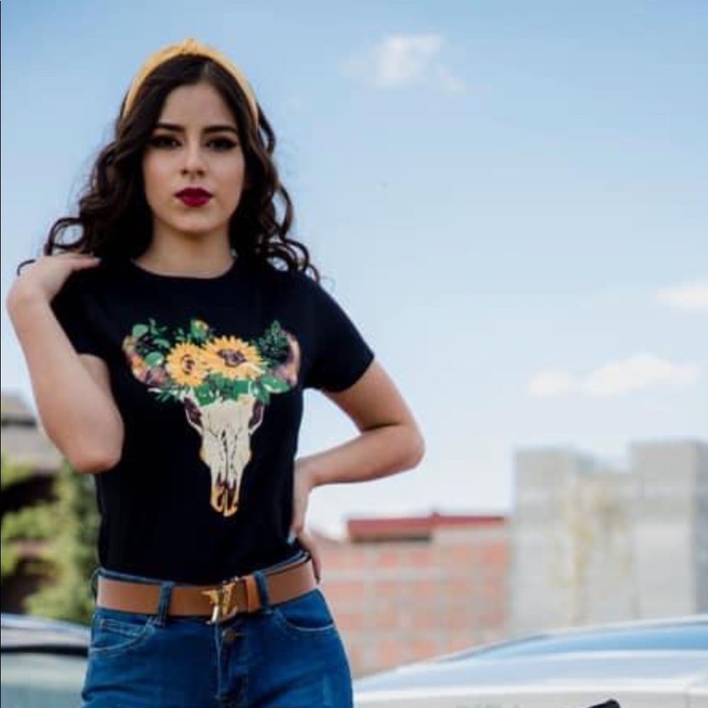 Women shirt
